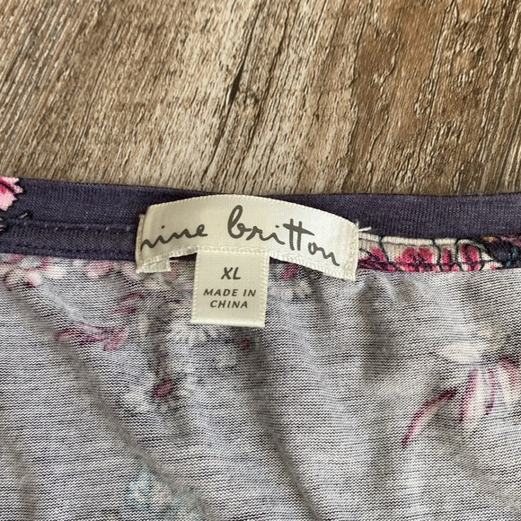 Front knot top - Picture 3 of 7